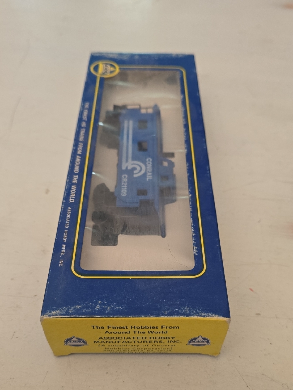 (NWT) CTC HO Conrail Caboose CR #5489C - Picture 4 of 4
